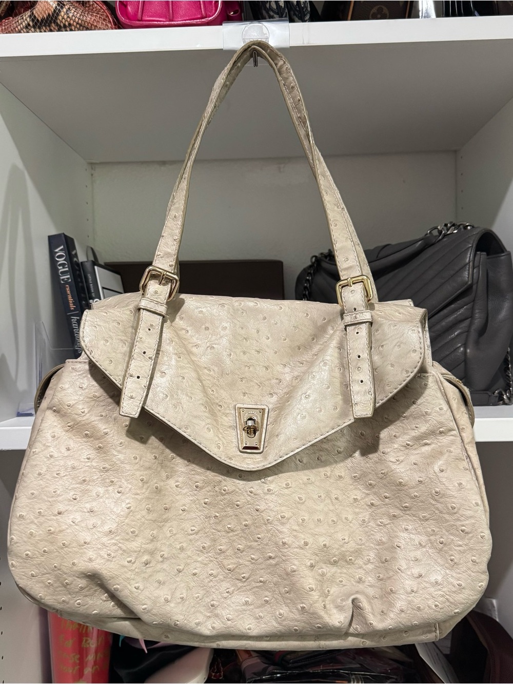 Marc Jacobs Cream Ostrich-Texture Shoulder Bag with Turn-Lock